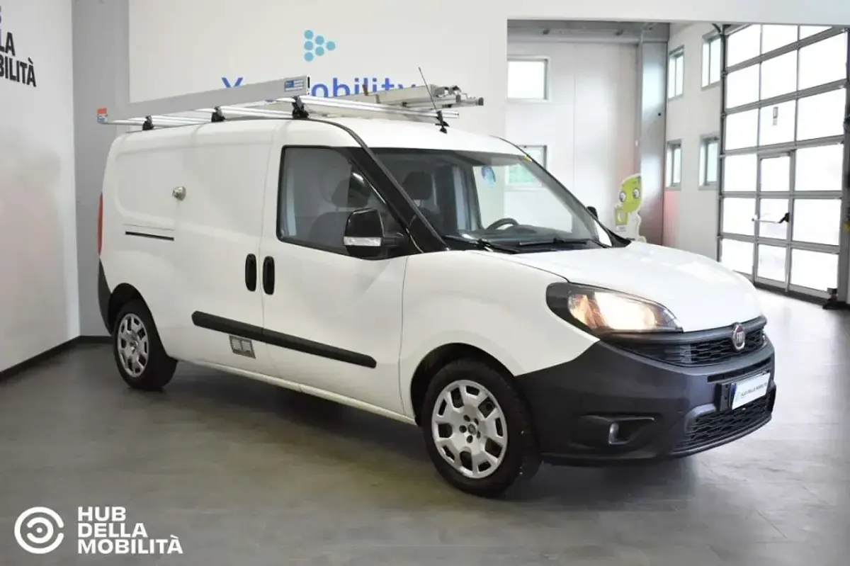 Usata Fiat Doblò 120 CV (88 kW) 2018 Bianco Monovolume