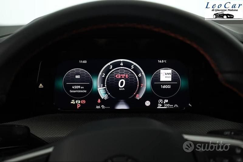 Usata VW Golf VIII GTI 265 CV (194 kW) 2025 Grigio Berlina