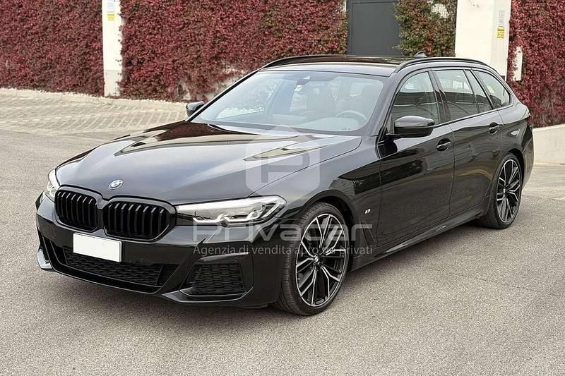 Nero Usata 2022 BMW 520 M Sport Station wagon | 36.900 € (Molto cara) - Immagine 1/4