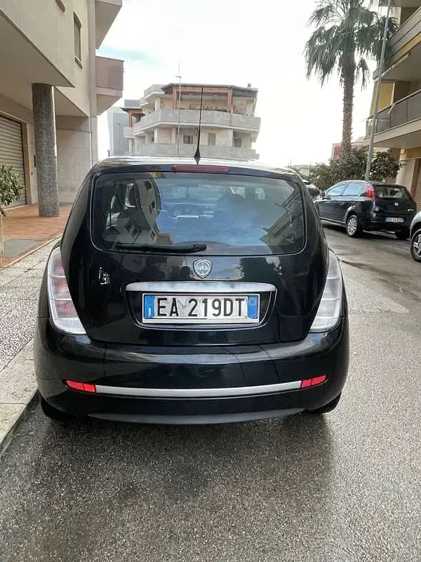 Usata Lancia Ypsilon 77 CV (56 kW) 2009 Nero Utilitaria