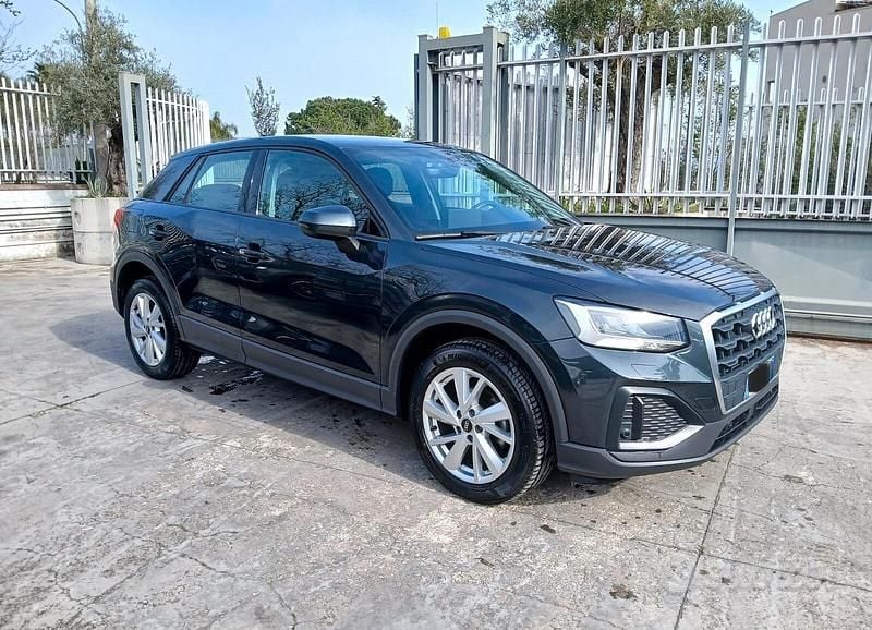 Usata Audi Q2 Business 116 CV (85 kW) 2022 Grigio SUV