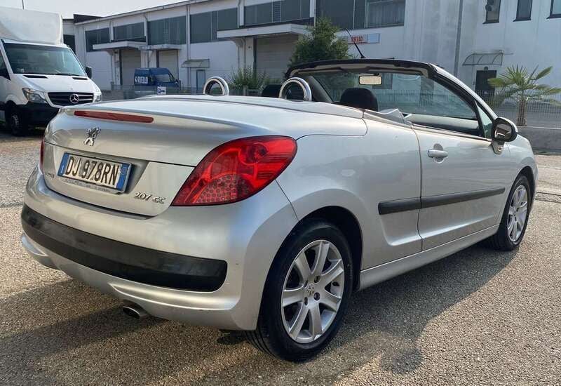 Usata Peugeot 207 CC 120 CV (88 kW) 2008 Argento Cabrio