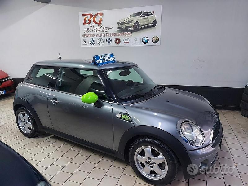 Usata Mini Cooper D 89 CV (65 kW) 2010 Grigio Utilitaria