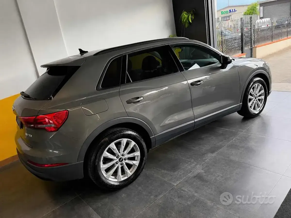 Usata Audi Q3 Business 150 CV (110 kW) 2021 Grigio SUV