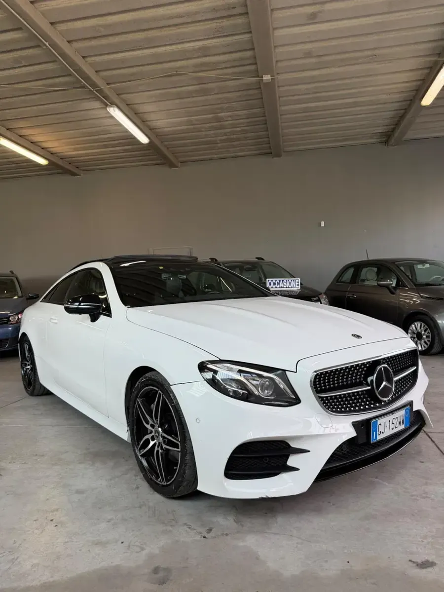 Usata Mercedes E300 Premium Plus 245 CV (180 kW) 2020 Bianco Coupé