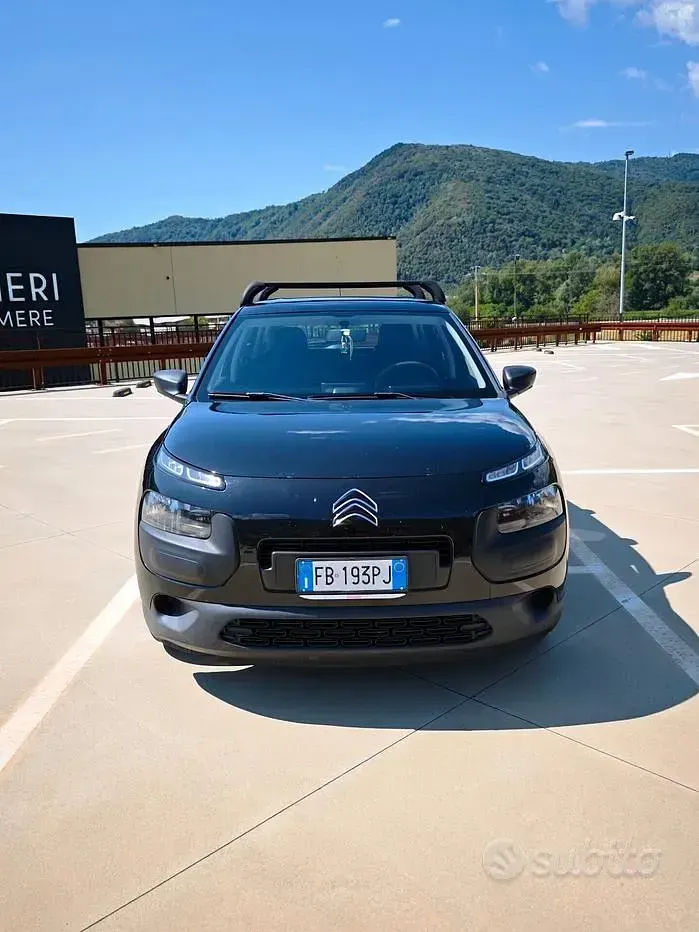 Usata Citroën C4 75 CV (55 kW) 2016 Nero SUV
