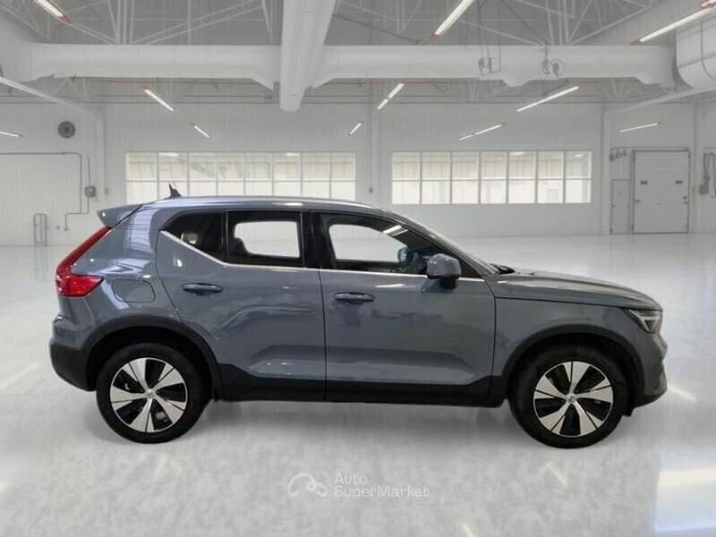 Usata Volvo XC40 Core 129 CV (94 kW) 2022 Grigio SUV