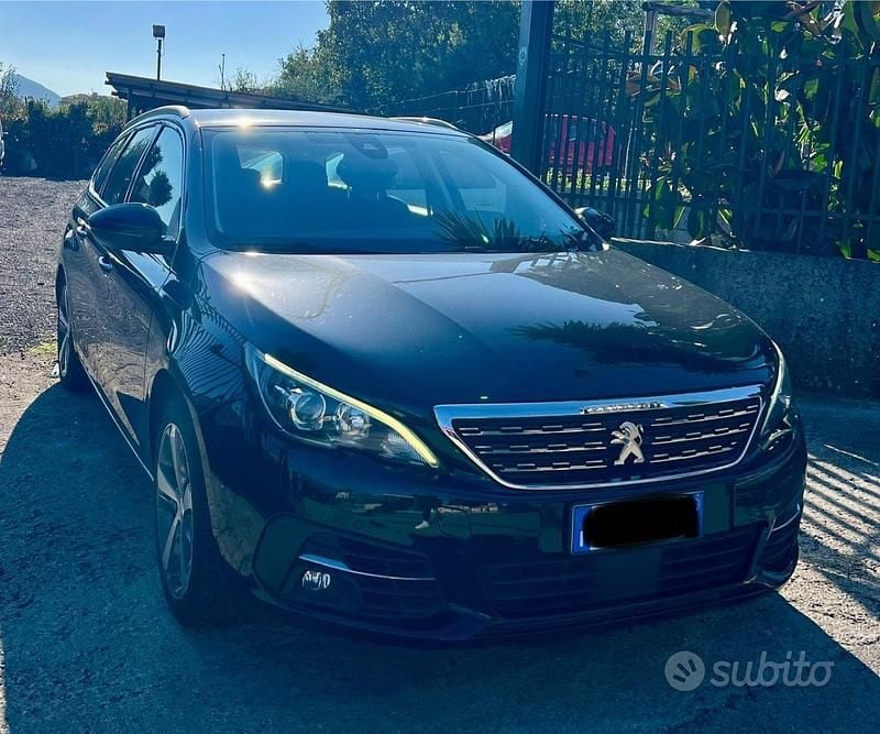 Usata Peugeot 308 GT-line 130 CV (95 kW) 2018 Nero Station wagon