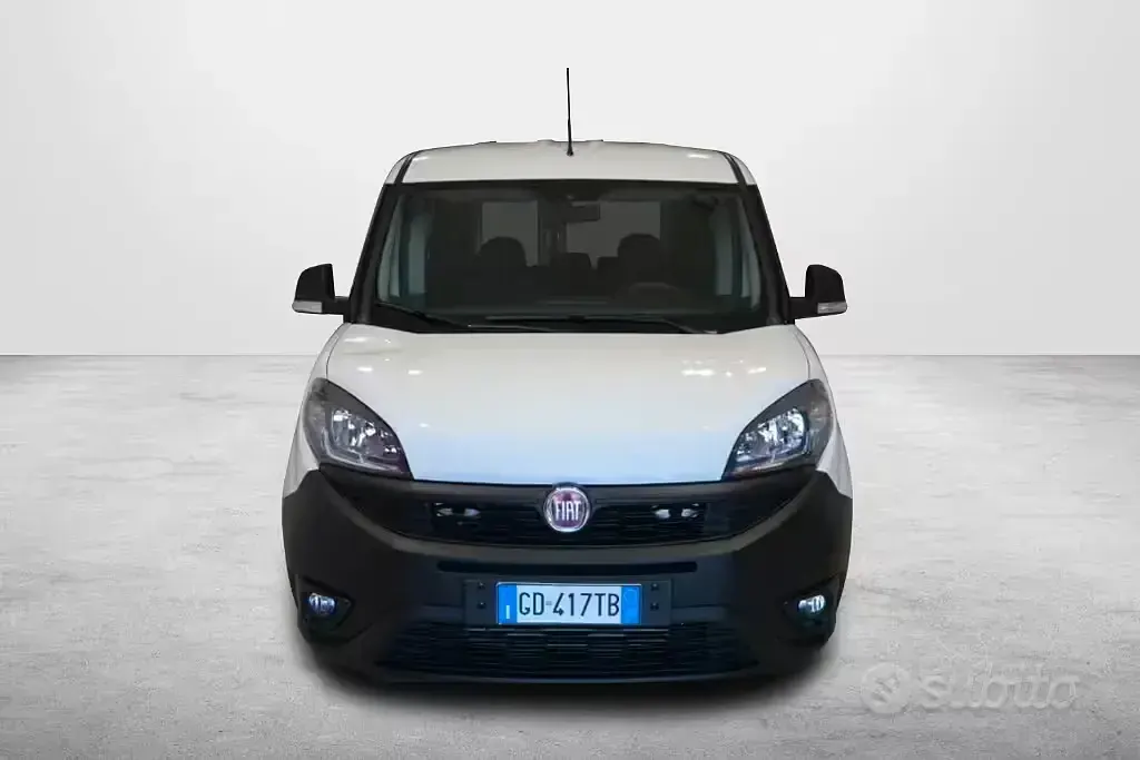 Usata Fiat Doblò Easy 95 CV (69 kW) 2021 Bianco Monovolume