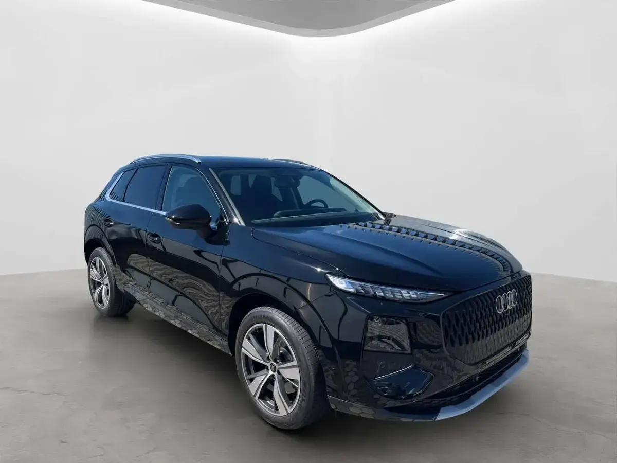Nuova Audi Q3 Sportback Advanced Plus 150 CV (110 kW) 2026 Nero mythos metallizzato SUV