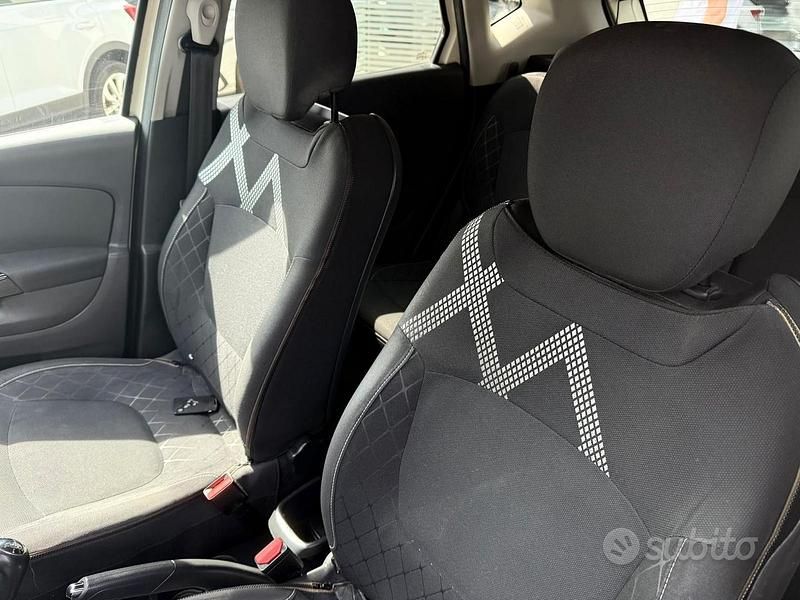 Usata Renault Captur 90 CV (66 kW) 2013 Marrone SUV