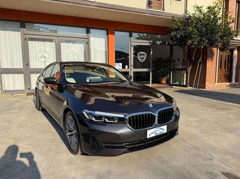 Usata BMW 518 Luxury Line 150 CV (110 kW) 2021 Grigio Berlina