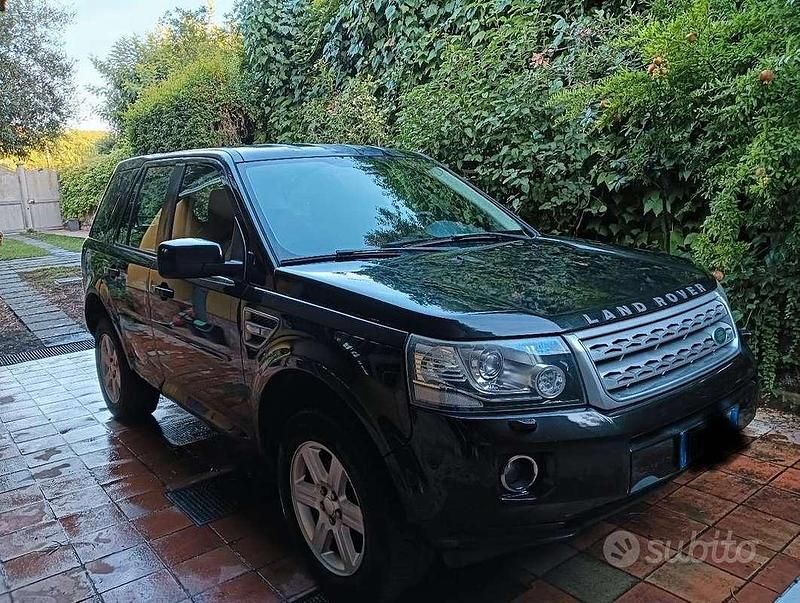Usata Land Rover Freelander 2 HSE 150 CV (110 kW) 2014 Nero SUV