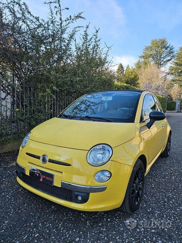 Usata Fiat 500 85 CV (62 kW) 2011 Giallo Cabrio