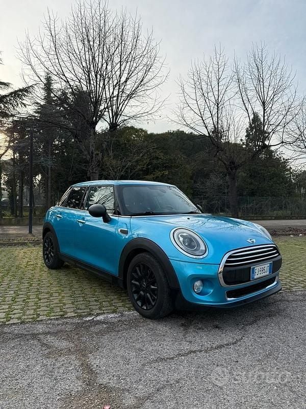 Usata Mini One D Business 95 CV (69 kW) 2017 Blu Utilitaria