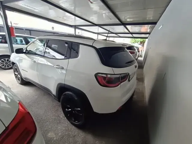 Usata Jeep Compass Night Eagle 150 CV (110 kW) 2020 Bianco pastello SUV