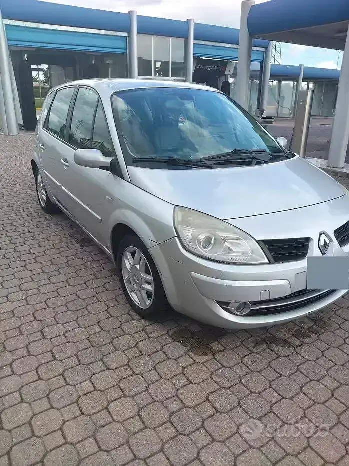 Usata Renault Scenic E-Tech 106 CV (77 kW) 2009 Grigio Monovolume