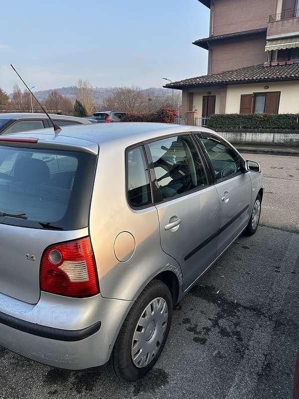 Usata VW Polo Comfortline 75 CV (55 kW) 2003 Berlina