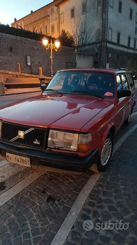 Usata Volvo Polar 109 CV (80 kW) 1992 Rosso Station wagon