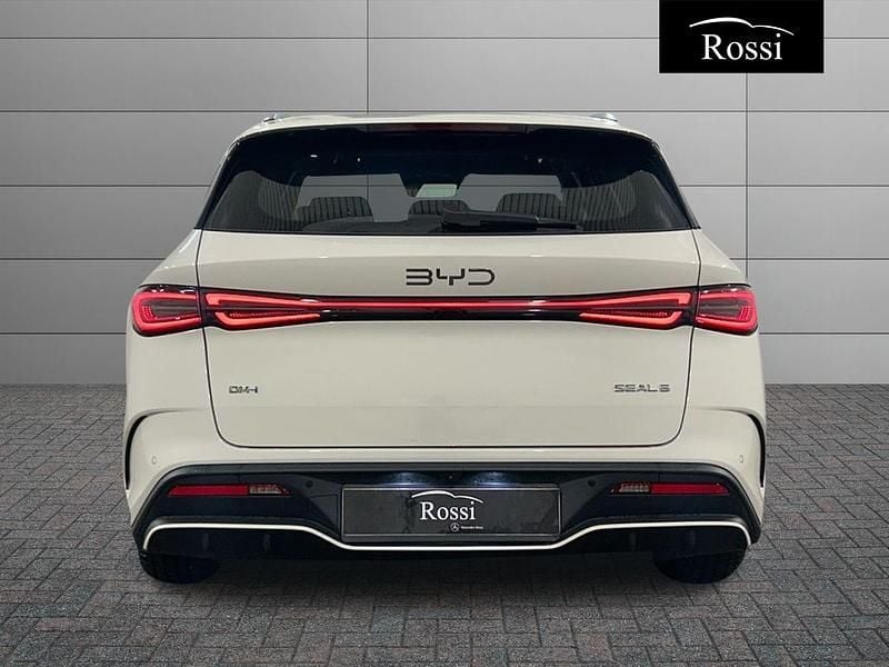 Nuova BYD Seal Boost 183 CV (134 kW) 2025 Polar white