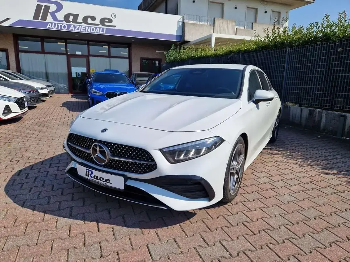 Käytetty Mercedes A250 Premium 224 HP (164 kW) 2022 Valkoinen