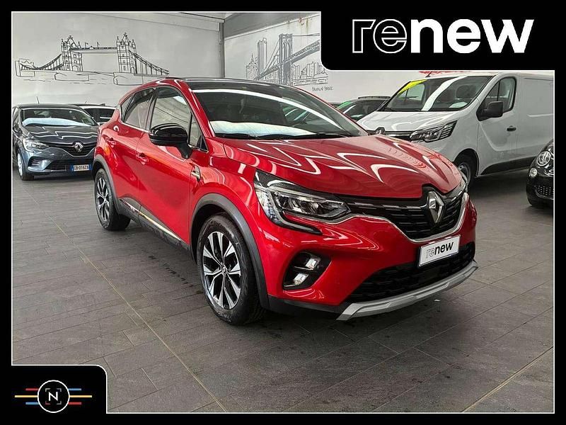Usata Renault Captur Techno 94 CV (69 kW) 2023 Rosso passion metallizzato SUV