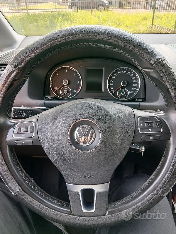 Usata VW Touran 2012 Grigio Monovolume