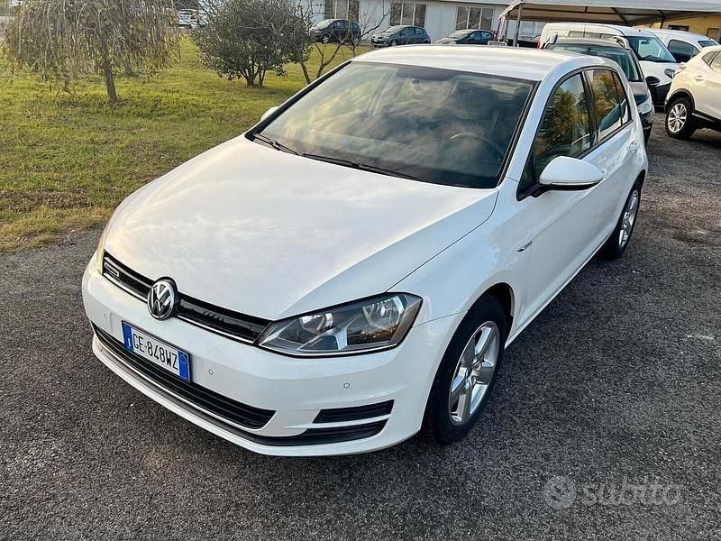 Usata VW Golf VII Trendline 110 CV (80 kW) 2016 Bianco Berlina