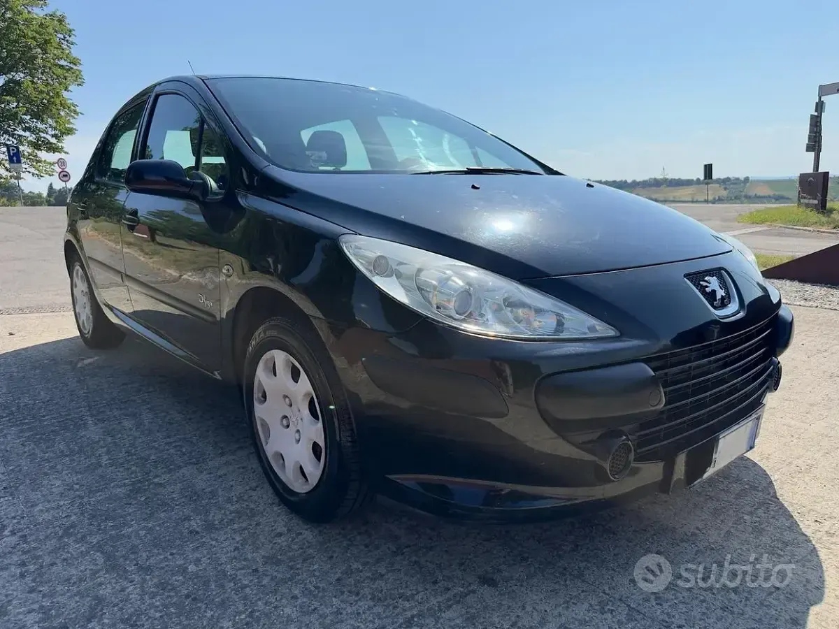 Usata Peugeot 307 109 CV (80 kW) 2007 Nero Berlina