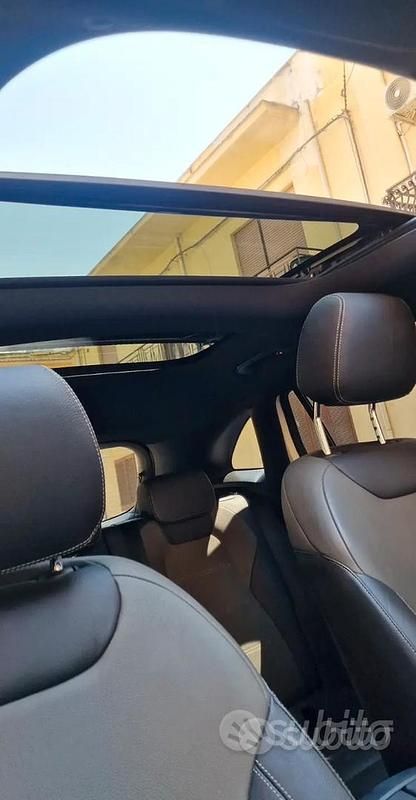 Usata Mercedes GLA200 AMG line 150 CV (110 kW) 2021 Bianco SUV