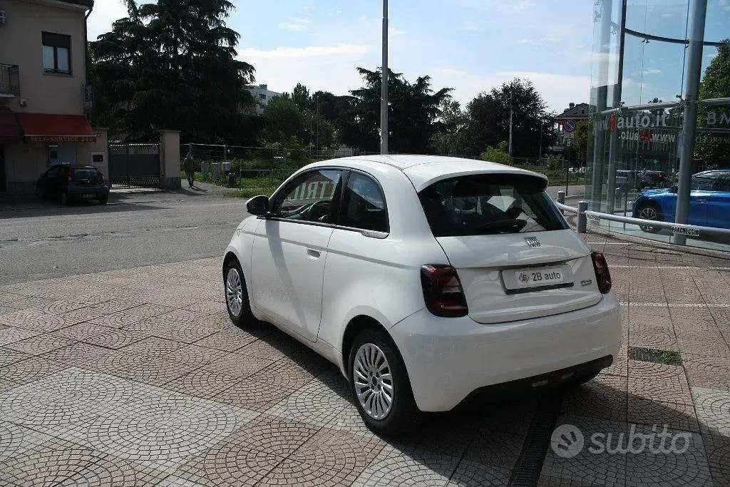 Usado Fiat 500e Icon 42 kW (58 CV) 2022 Blanco Berlina