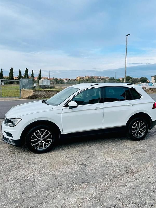 Usata VW Tiguan Business 150 CV (110 kW) 2017 Bianco SUV