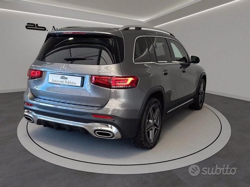 Usata Mercedes GLB200 Premium 150 CV (110 kW) 2023 Grigio SUV