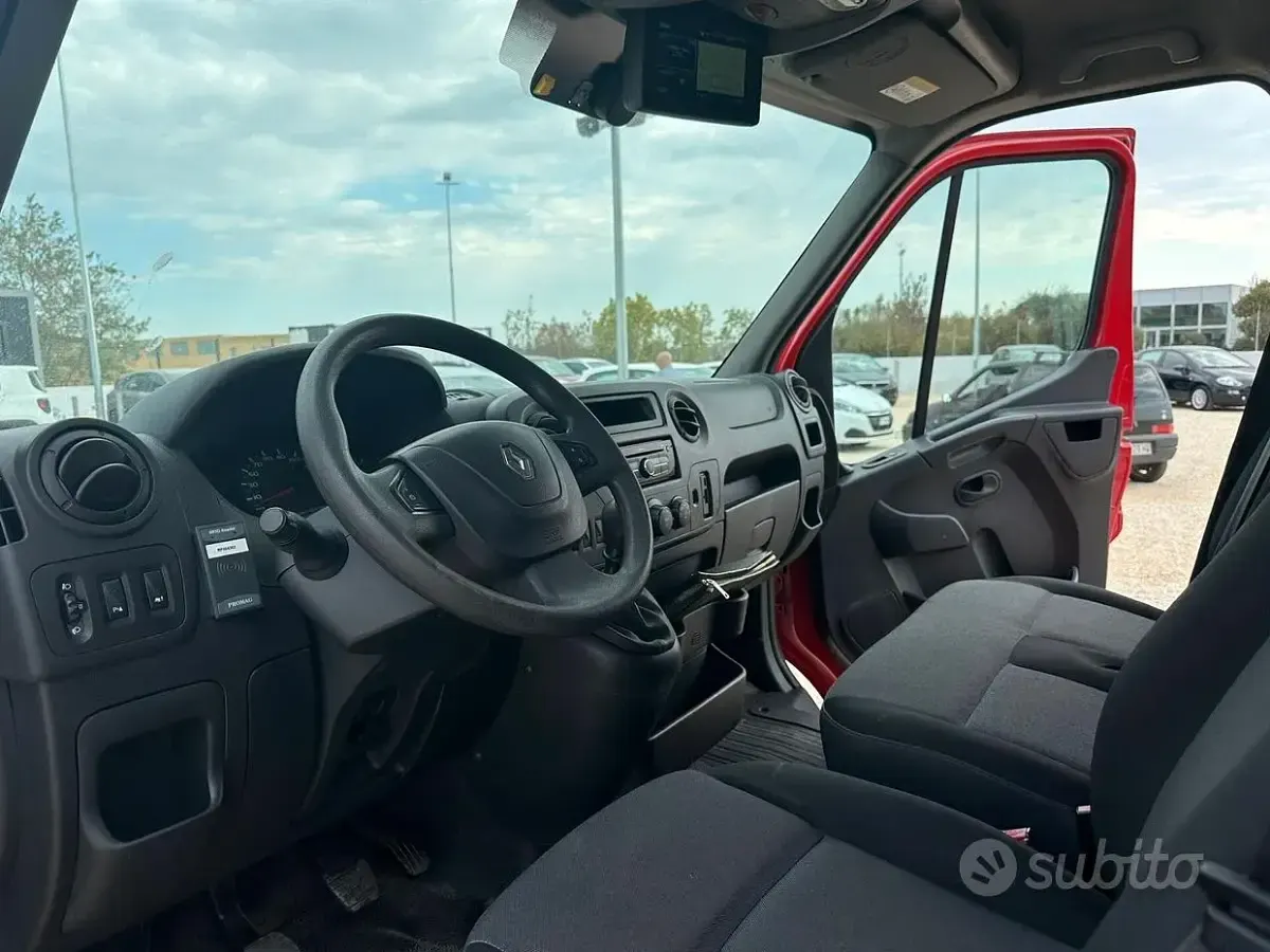 Usata Renault Master 145 CV (106 kW) 2019 Rosso