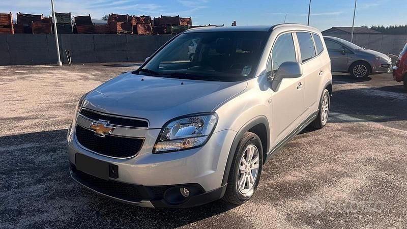 Usata Chevrolet Orlando 130 CV (95 kW) 2013 Grigio Monovolume
