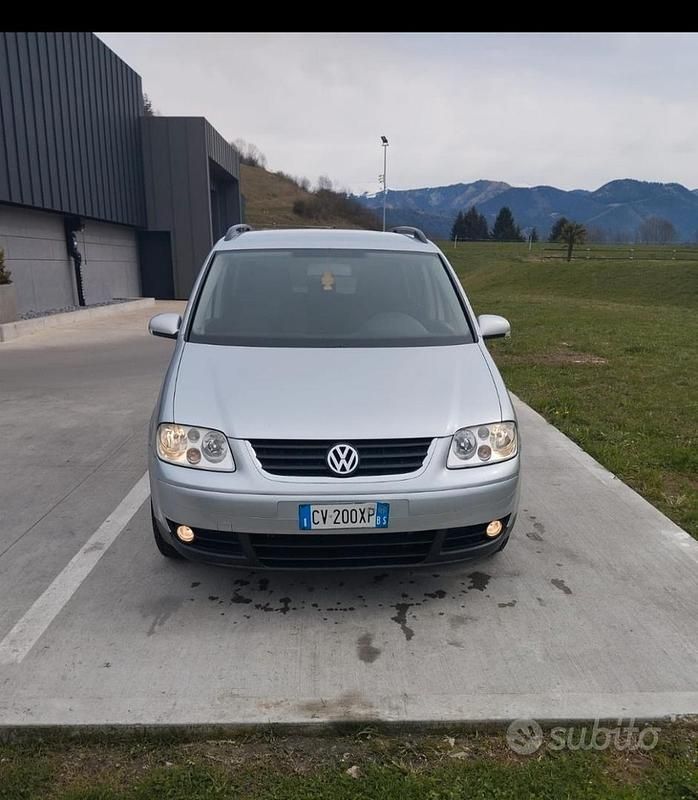 Usata VW Touran 105 CV (77 kW) 2005 Grigio Monovolume