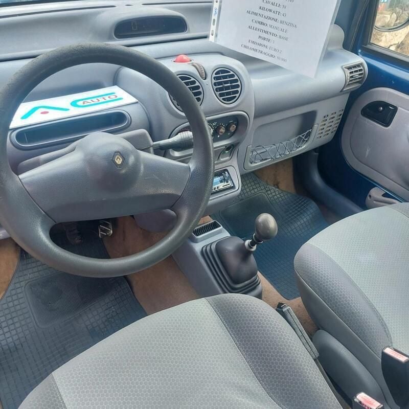 Usata Renault Twingo 58 CV (42 kW) 1998 Viola Utilitaria