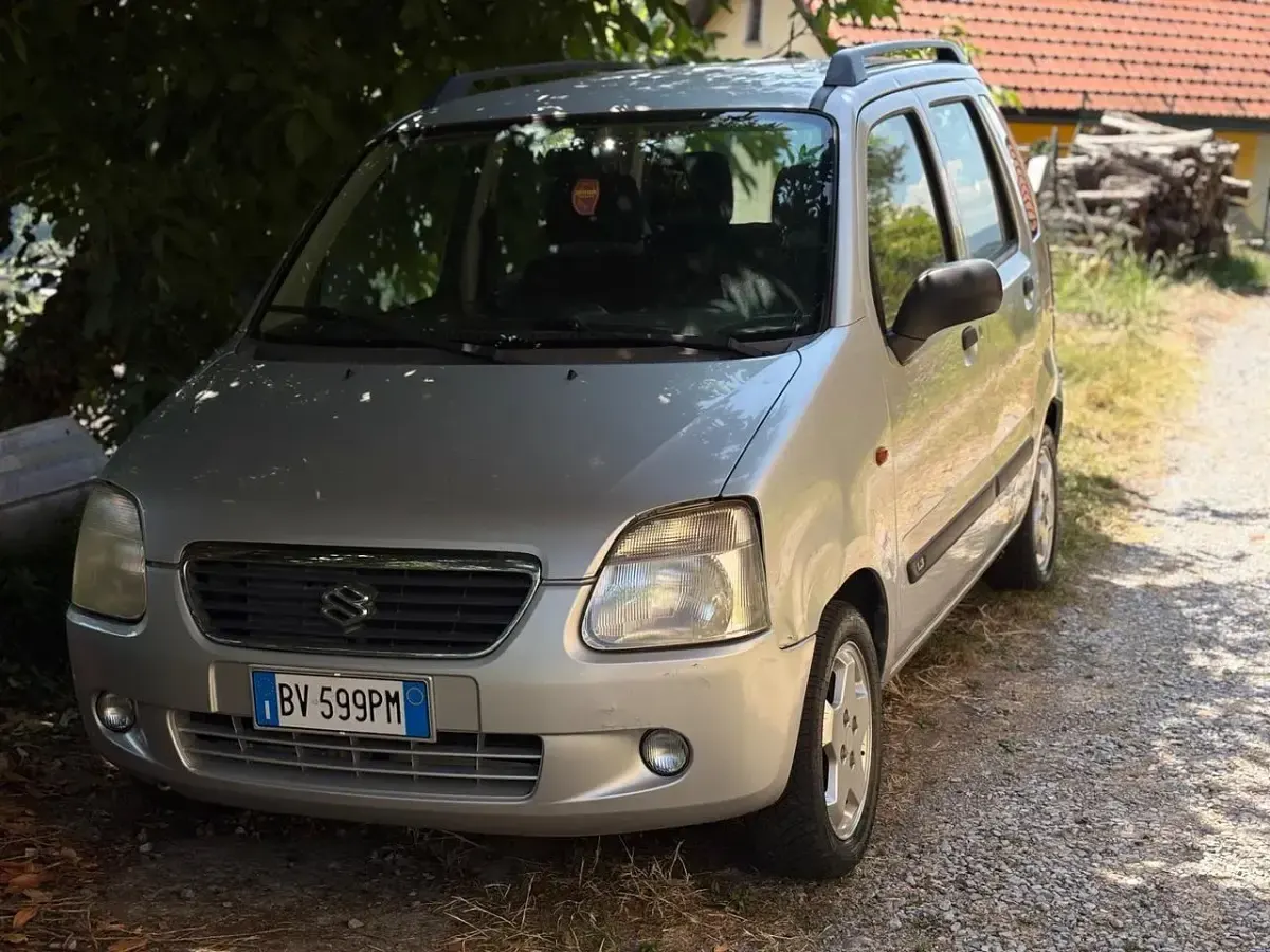 Usata Suzuki Wagon R+ 76 CV (55 kW) 2001 Monovolume