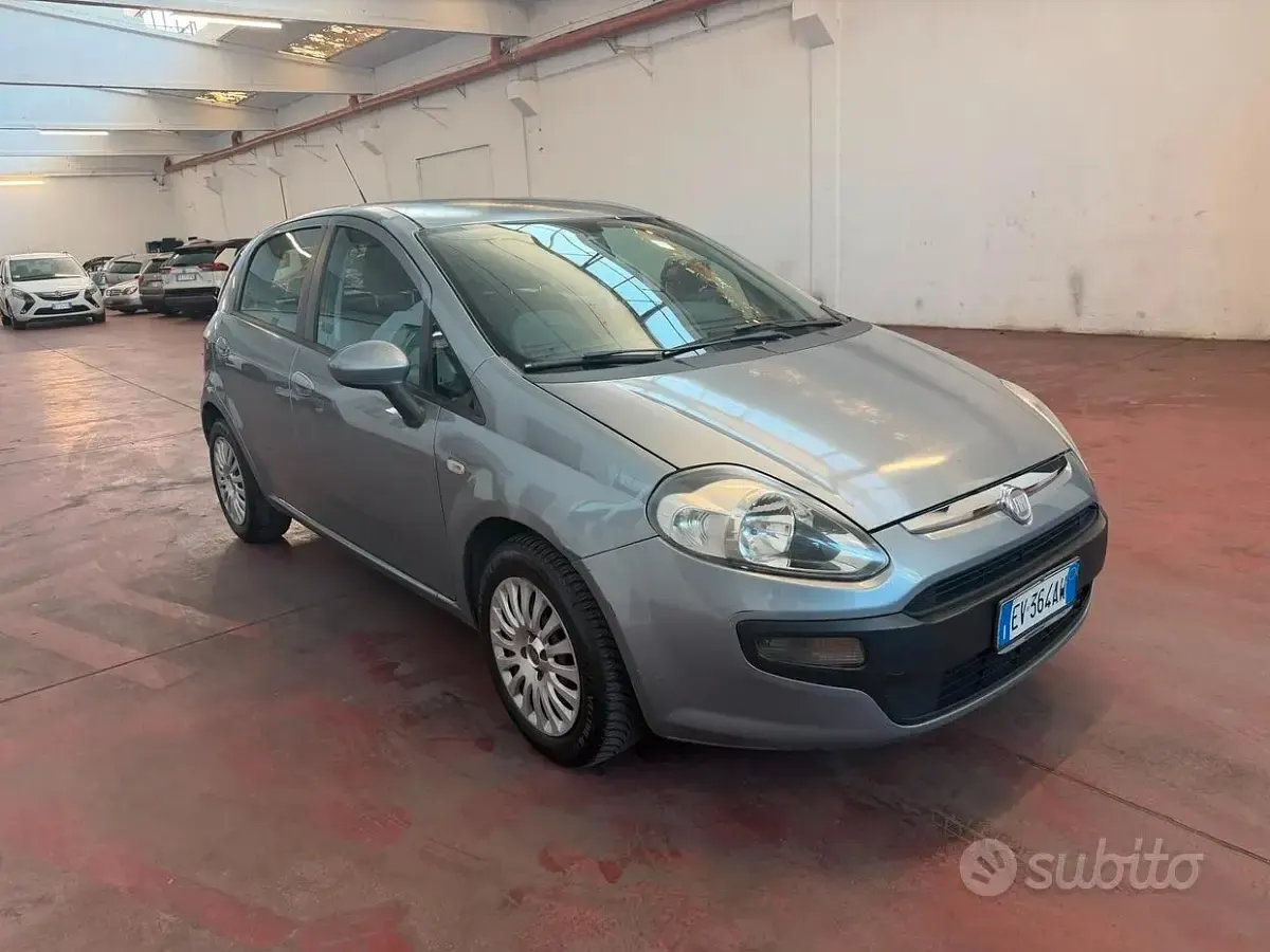 Usata Fiat Punto Evo Dynamic 75 CV (55 kW) 2014 Grigio Utilitaria