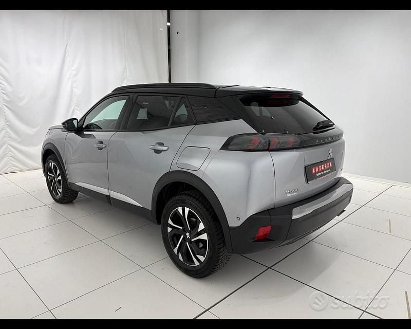 Begagnad Peugeot 2008 GT 131 HK (96 kW) 2023 Grå SUV