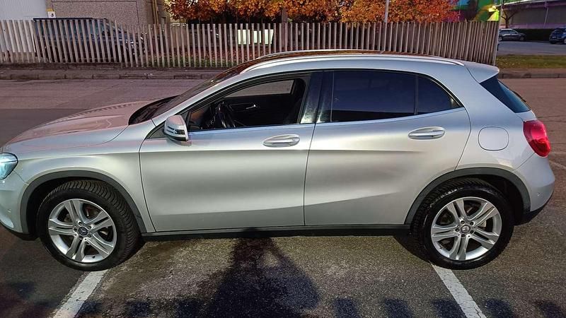 Usata 2016 Mercedes GLA200 SUV | 15.000 € (Super prezzo) - Immagine 1/4