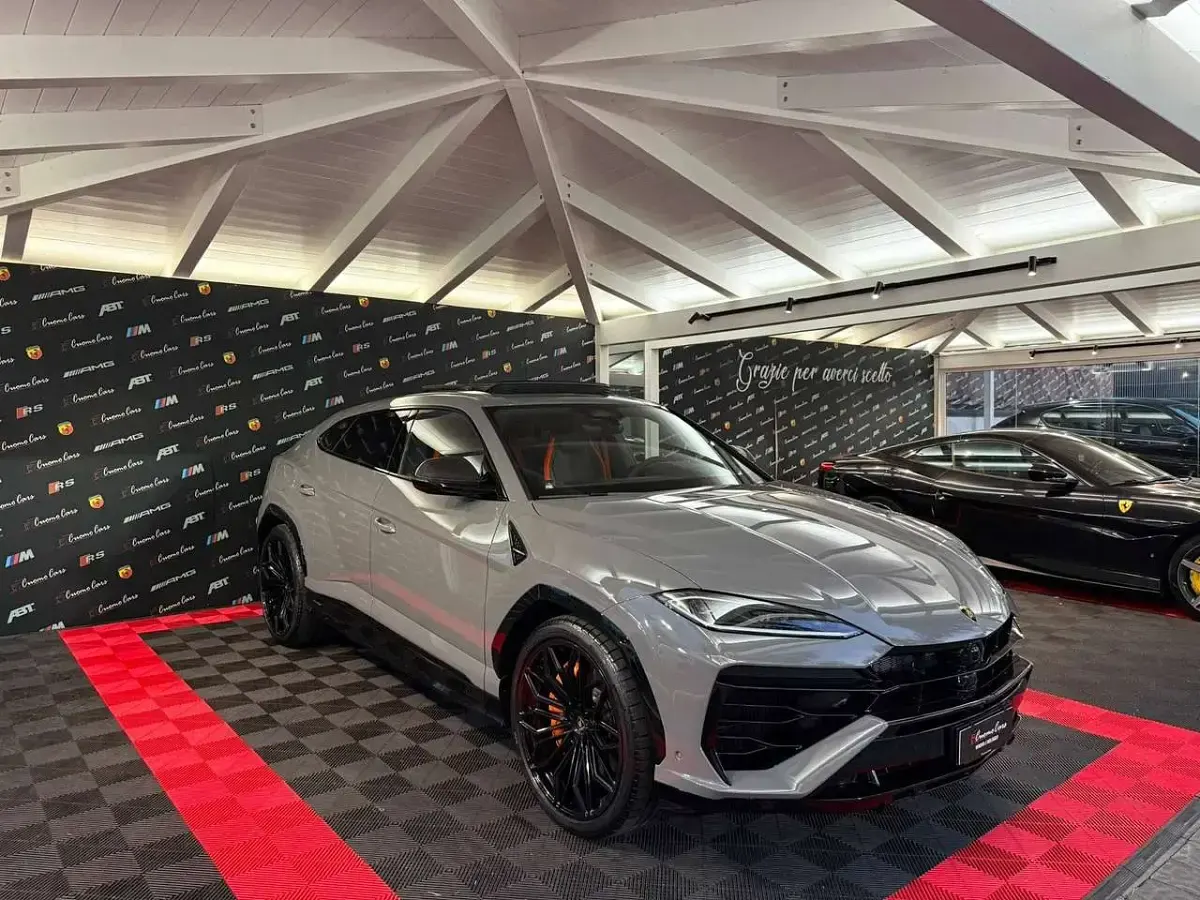 Nuova Lamborghini Urus 620 CV (456 kW) 2026 Grigio SUV