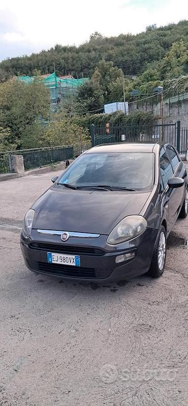 Usata Fiat Punto 75 CV (55 kW) 2011 Grigio Utilitaria