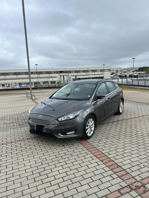Usata Ford Focus Titanium 2015 Grigio Berlina
