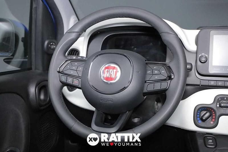 Usata Fiat Panda Cross Cross 70 CV (51 kW) 2025 Blu Utilitaria