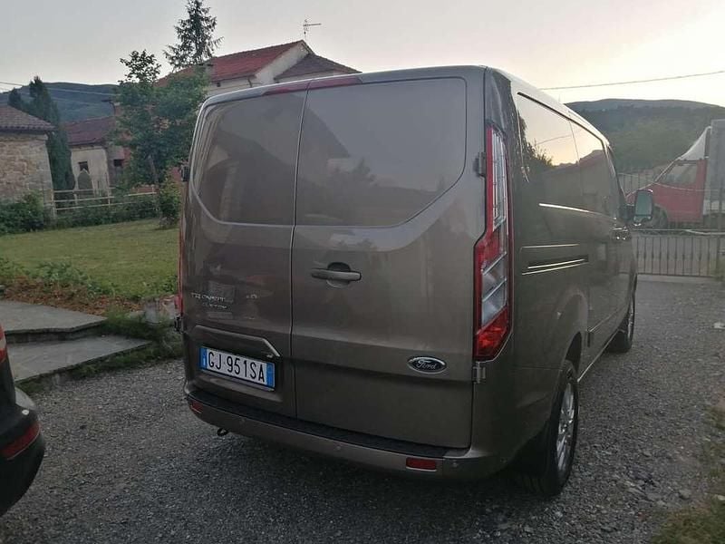 Usata Ford Transit Custom Titanium 131 CV (96 kW) 2022 Bronzo Utilitaria