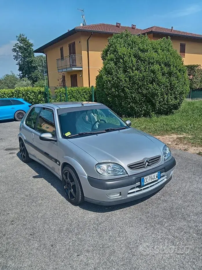Usata Citroën Saxo 98 CV (72 kW) 2003 Grigio Utilitaria
