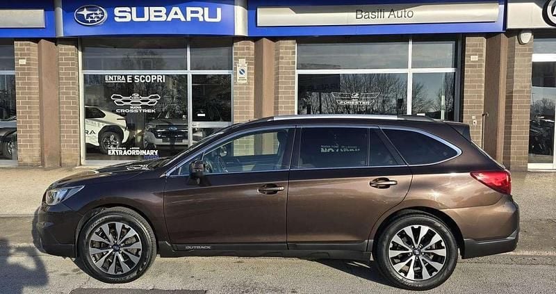 Marrone Usata 2018 Subaru Outback SUV | 11.300 € (Buon prezzo) - Immagine 1/4