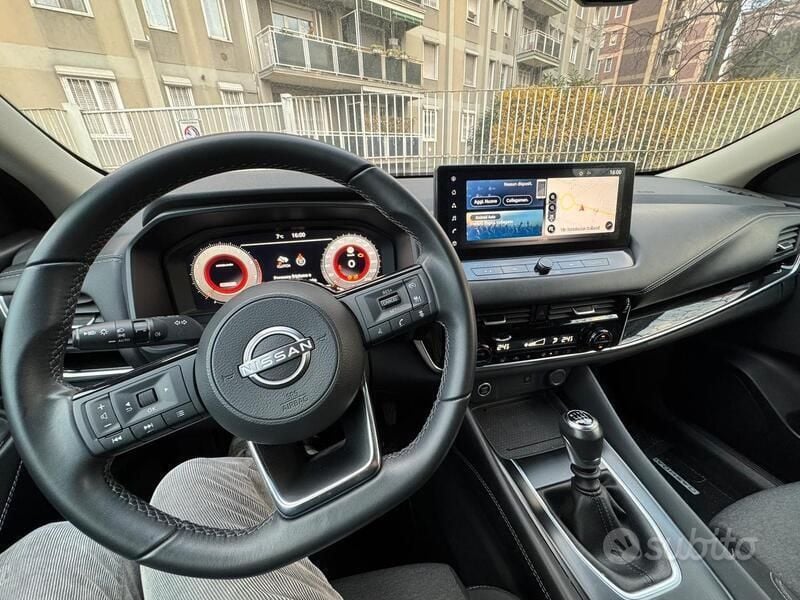 Grigio Usata 2023 Nissan Qashqai N-Connecta SUV | 21.900 € (Buon prezzo) - Immagine 1/4