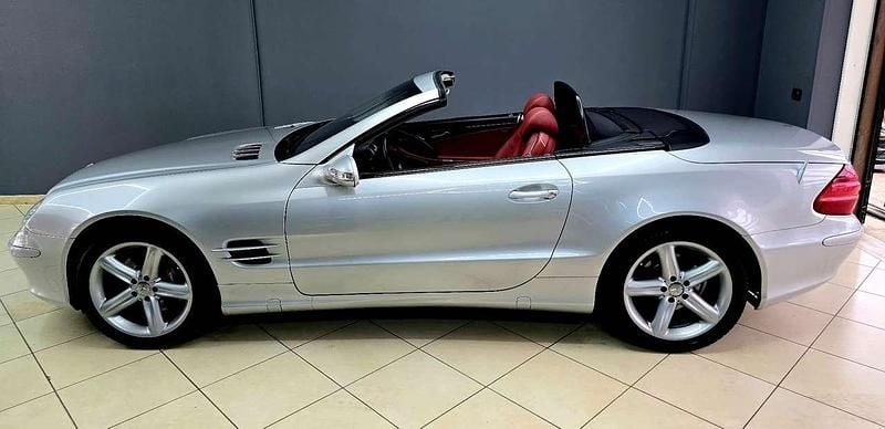 Usata Mercedes SL500 307 CV (225 kW) 2002 Argento Cabrio